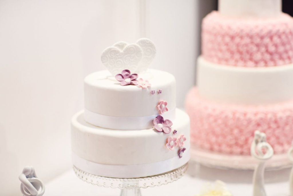 Budget-Friendly Alternatives to Traditional Wedding Cakes