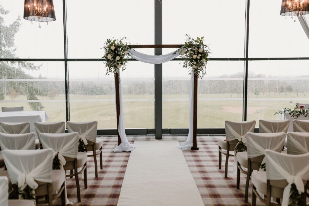 Minimalist Wedding Trends Gaining Popularity