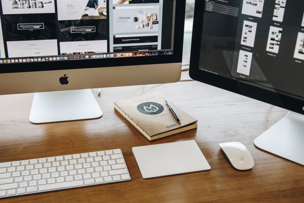 What to Include in a Wedding Website